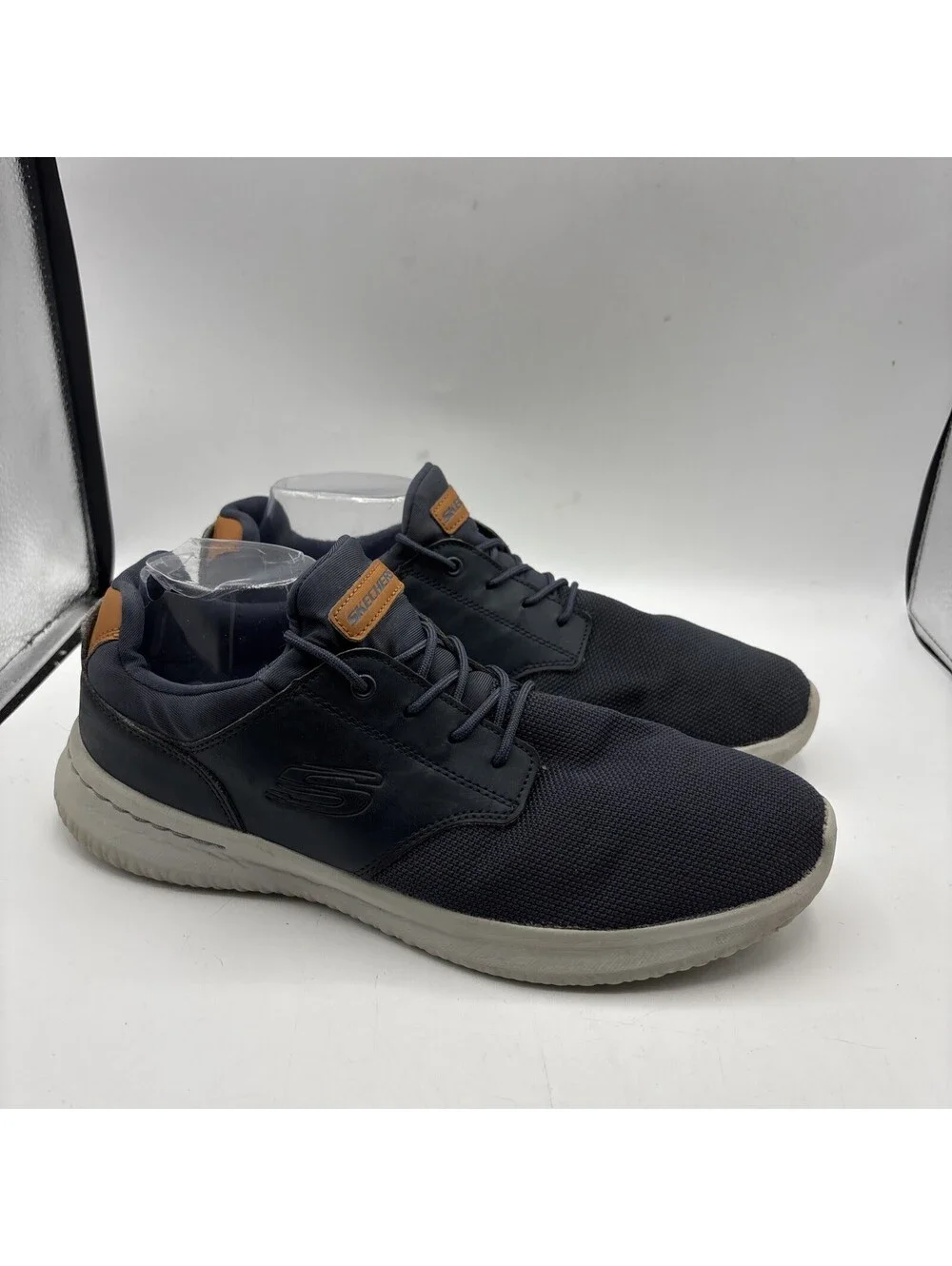 Skechers men air